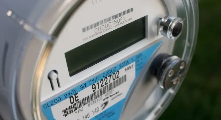 Inteligentny licznik energii elektrycznej, idealny do korzystania z taryfy weekendowej Tauron.